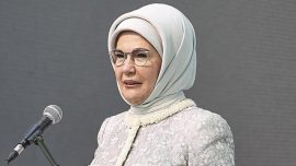 Emine Erdoğan'dan dünya şampiyonu milli boksörler Çakıroğlu ve Akbaş'a tebrik