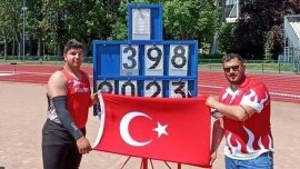 Gülle atmada Ali Peker'den altın madalya