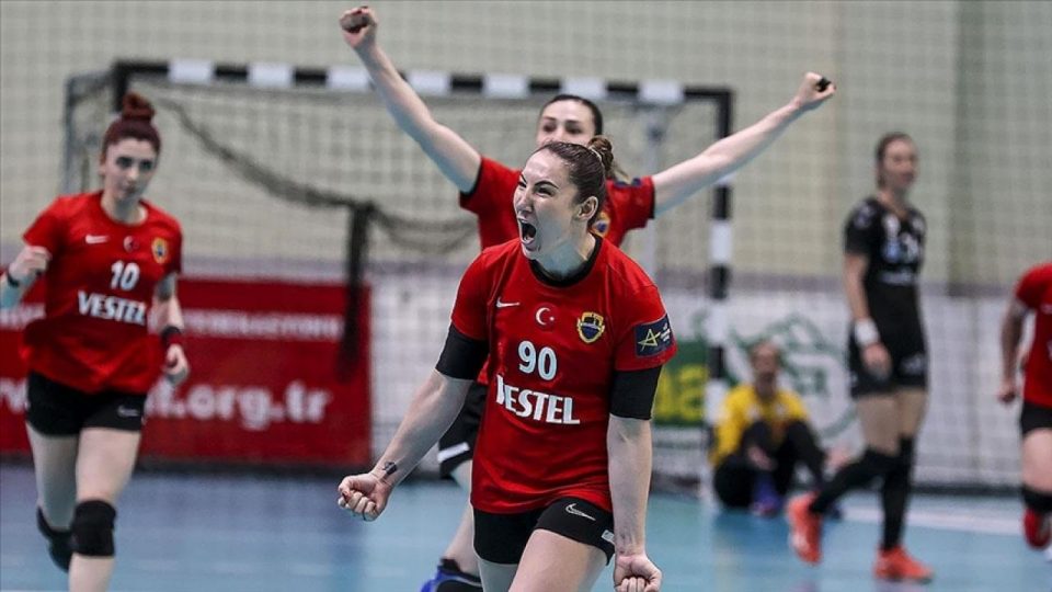 Hentbolda Kadınlar Türkiye Kupası Kastamonu Belediyespor’un
