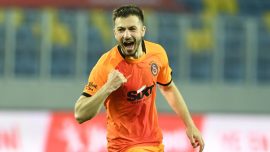 Brentford Halil Dervişoğlu'nu satış listesine koydu