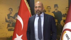 Galatasaray'da sportif direktör Sensibile ile yollar ayrıldı
