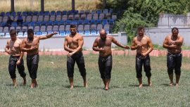 Kırkpınar'da başpehlivanlar son yağlı antrenmanlarını yapıyor