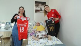 Milli voleybolcu Zehra Güneş'ten anlamlı ziyaret