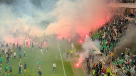Saint-Etienne'e 6 puan silme ve 6 maç seyircisiz oynama cezası