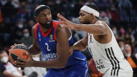 Anadolu Efes'te Singleton ile yollar ayrıldı