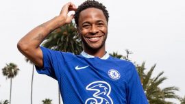 Chelsea Raheem Sterling'i transfer etti