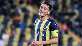 Fenerbahçe'de Mesut Özil ile yollar ayrıldı