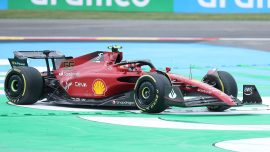 F1 Belçika Grand Prix'sinde 'pole' pozisyonu Carlos Sainz'ın