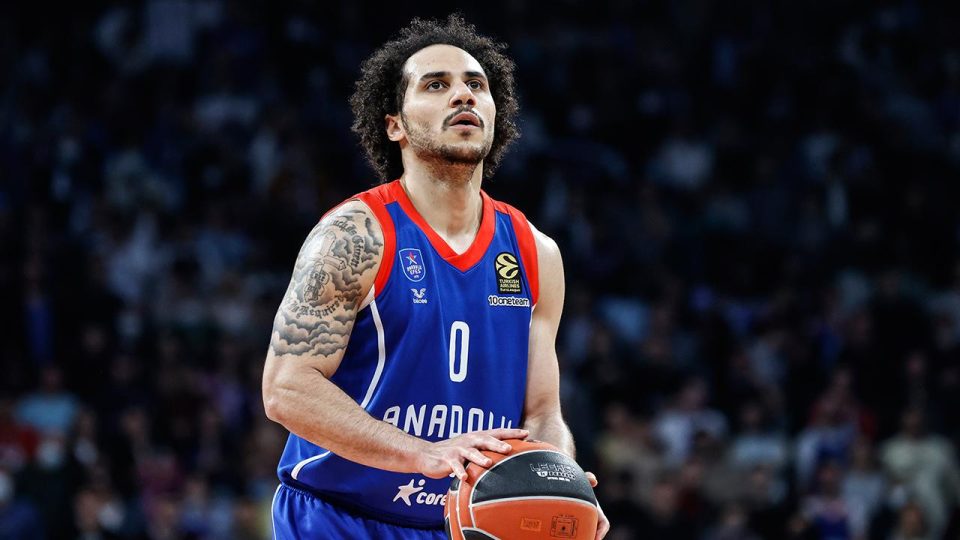 Anadolu Efes Avrupa’da adım adım ilerlemek istiyor
