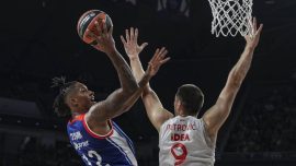 Anadolu Efes sezona galibiyetle başladı