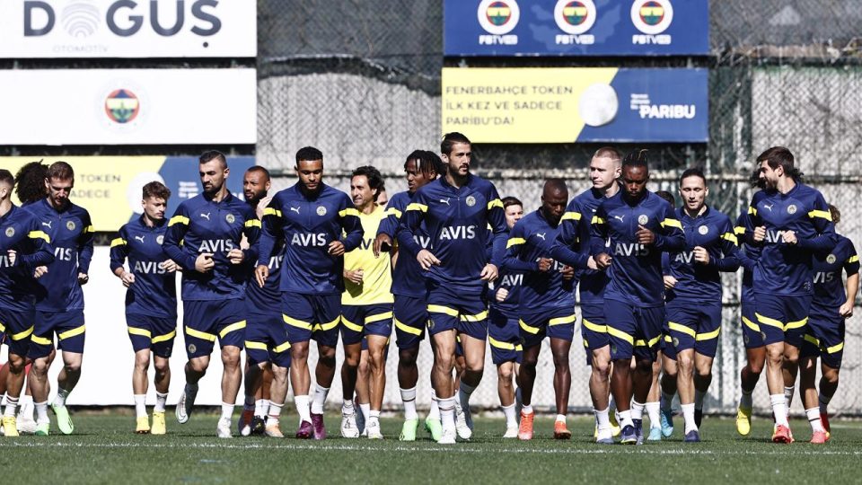 Fenerbahçe ekim ayında yoğun fikstüre girdi