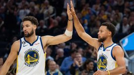 NBA'de son şampiyon Warriors sezonu galibiyetle açtı