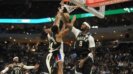 NBA'de Bucks yoluna namağlup devam ediyor