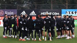 Beşiktaş'ta idmanı Başkan Çebi de izledi