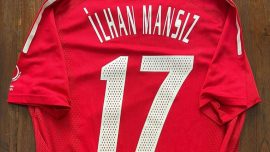 İlhan Mansız'dan depremzedelere destek
