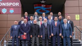 Trabzonspor'un yeni yönetimi mazbatasını aldı