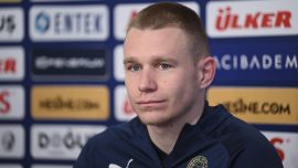 Fenerbahçe'ye Szalai'den kötü haber