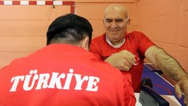 "Demir bilek" Şaban Mazak Avrupa ve dünya şampiyonluklarının peşinde