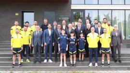 Mehmet Büyükekşi Fenerbahçe Futbol Akademisi'ni ziyaret etti