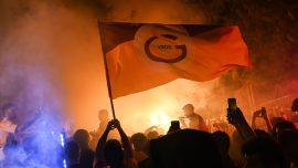 Siyasilerden Galatasaray'a tebrik mesajları