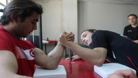 Bilek güreşi sporcuları Avrupa Şampiyonası'na hazırlanıyor