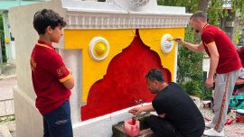 "Şampiyon çeşme" bu yıl Galatasaray'ın renklerine büründü