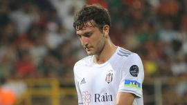 Beşiktaşlı futbolcu Emrecan Uzunhan'a saldırı