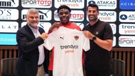Hatayspor orta saha oyuncusu Fisayo Dele Bashiru'yu transfer etti