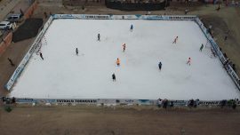 Çankırı'da tuzdan sahada futbol maçı yaptılar