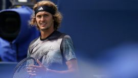 Alexander Zverev Chengdu Açık'ta kupaya uzandı