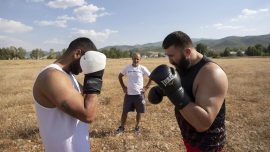 Profesyonel kick boksçu şampiyonluk için Munzur Dağları'nda güç depoluyor