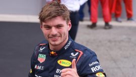 Üst üste 10. yarışını kazanan Max Verstappen F1'de tarihe geçti