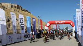 Van'da "Tour of Van" uluslararası bisiklet yarışı başladı