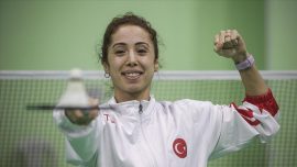 Milli badmintoncu Özge Bayrak Çekya'da gümüş madalya aldı