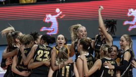 Sultanlar Ligi'nde gülen taraf VakıfBank oldu