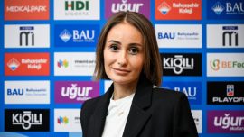 "İlk kadın başkan olmak özel hissettiriyor"