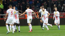 Kayserispor Sivasspor'u yenerek yeniden çıkışa geçmek istiyor