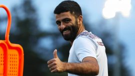 Trabzonspor'da Kourbelis ve Umut Bozok gidiyor