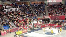 Baskonialı taraftarlar Maccabi Playtika maçında İsrail'i protesto etti