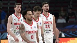 12 Dev Adam, Avrupa Basketbol Şampiyonası'nda ikide iki yaptı